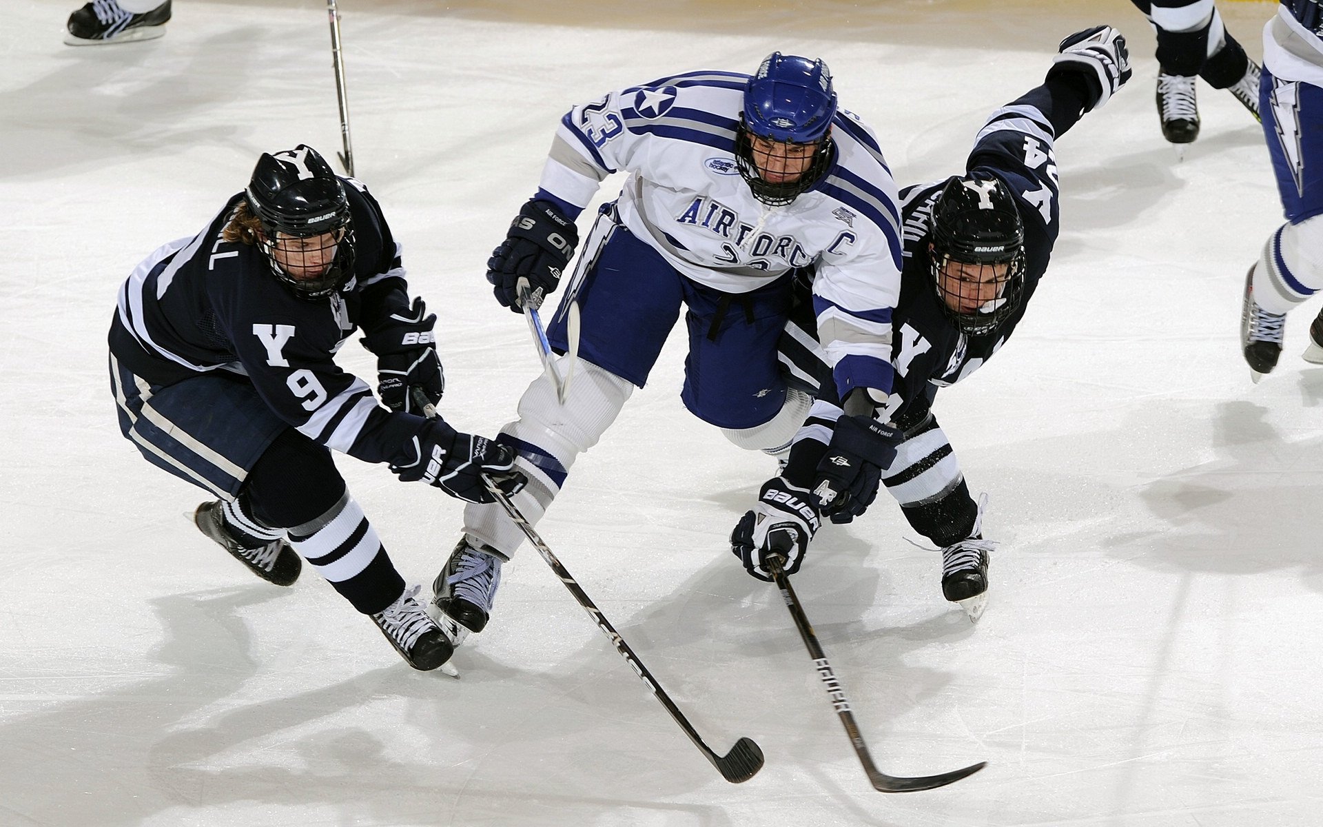 中国足球场馆智慧化升级，智能管理成趋势，足球场馆的产业链分析